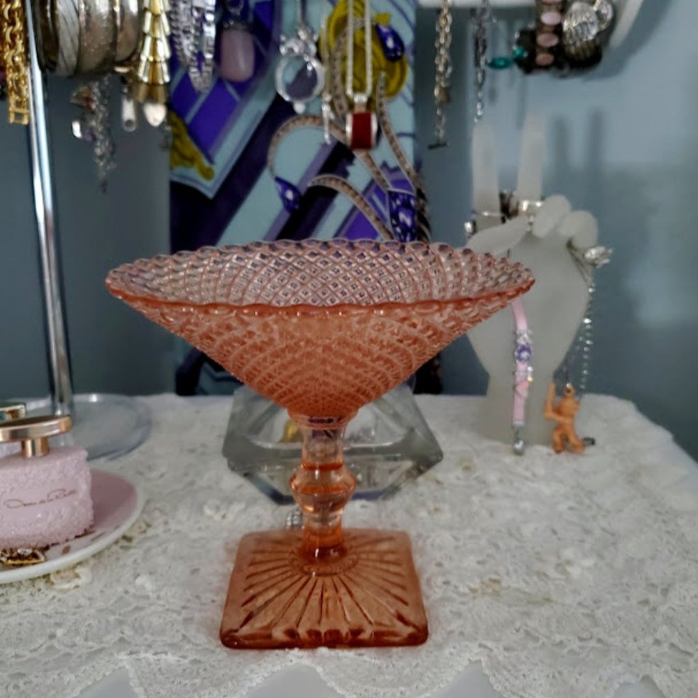 Vintage Pink Candy Dish - Picture 1 of 7